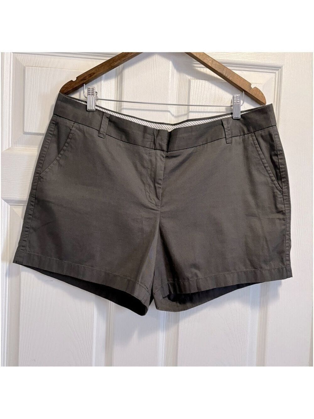 J.Crew Chino Broken-In Shorts 5” 100% Cotton Mid Rise Dark Gray Charcoal Size 14